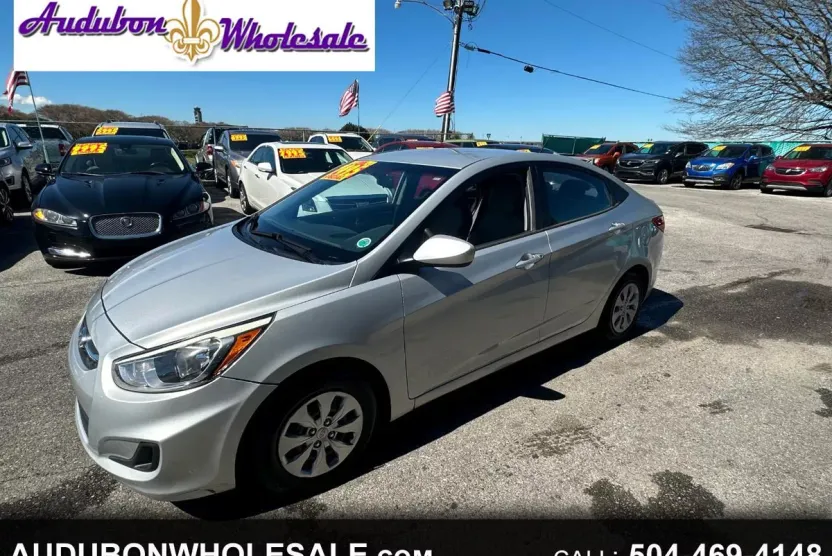 2016 Hyundai Accent SE photo 1