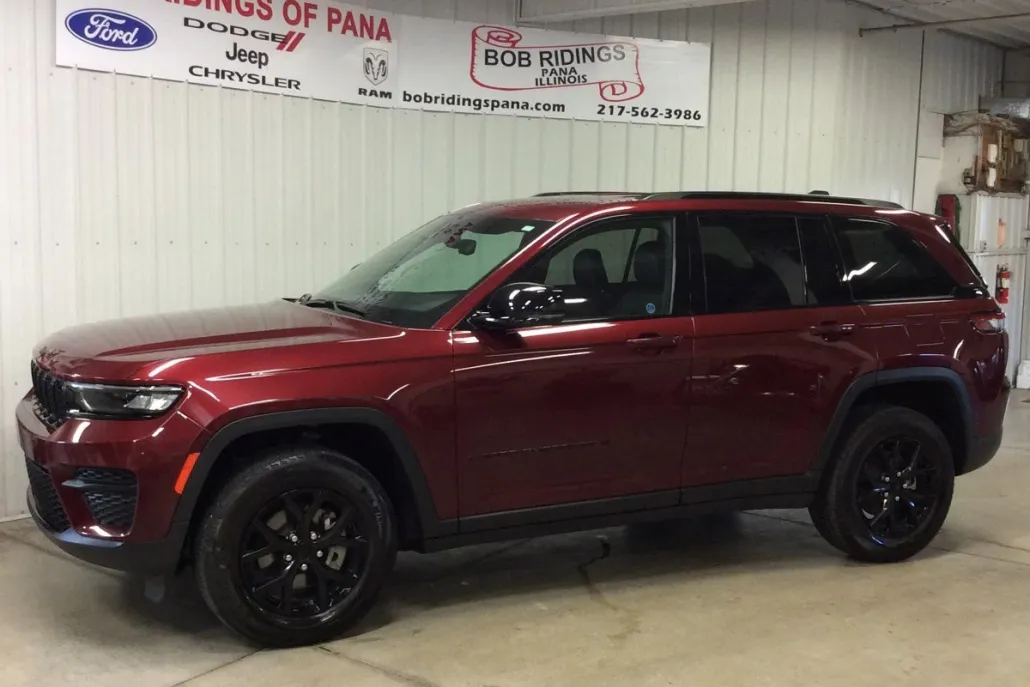 2024 Jeep Grand Cherokee Altitude photo 1