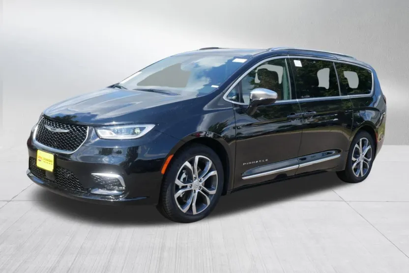 2026 Chrysler Pacifica Pinnacle photo 1