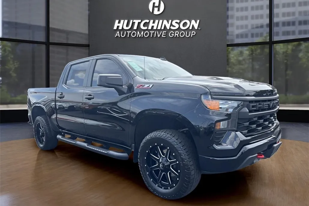 2023 Chevrolet Silverado 1500 Custom Trail Boss photo 1