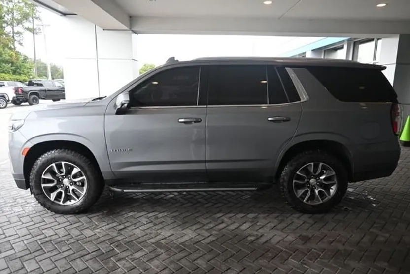 2021 Chevrolet Tahoe LT photo 1