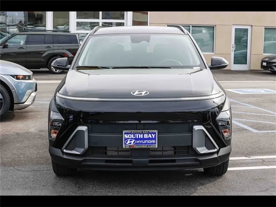 2026 Hyundai Kona SEL photo 1