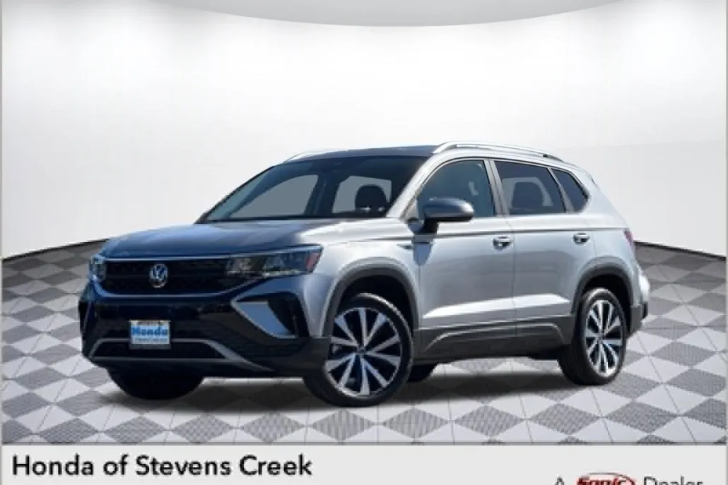 2023 Volkswagen Taos SE photo 1