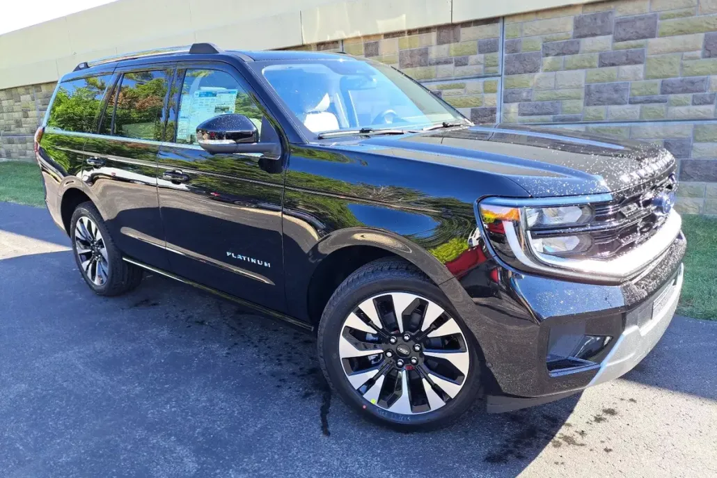 2025 Ford Expedition Platinum photo 1