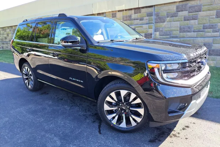 2025 Ford Expedition Platinum photo 1