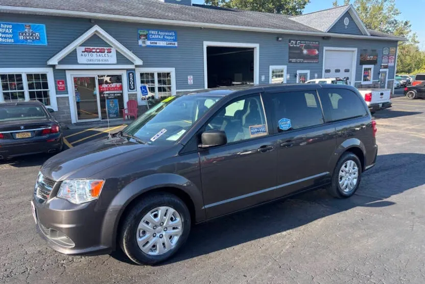2019 Dodge Grand Caravan SE Anniversary Edition photo 1