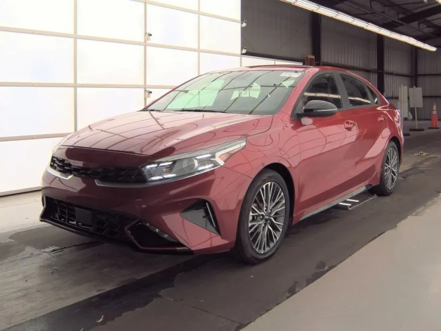 2024 Kia Forte GT-Line photo 1