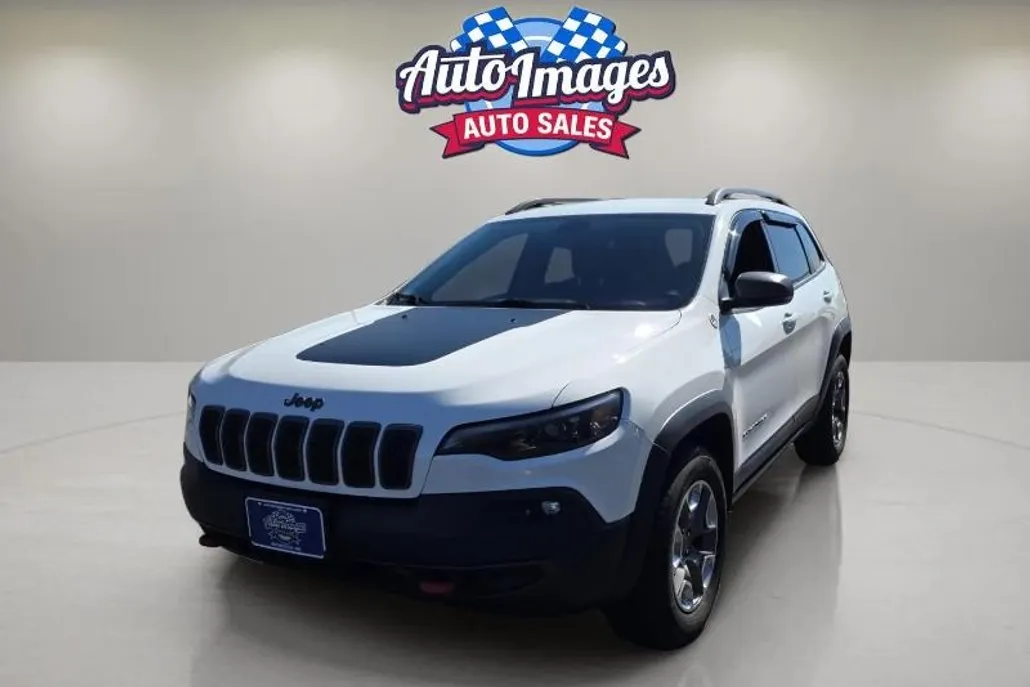 2019 Jeep Cherokee Trailhawk photo 1