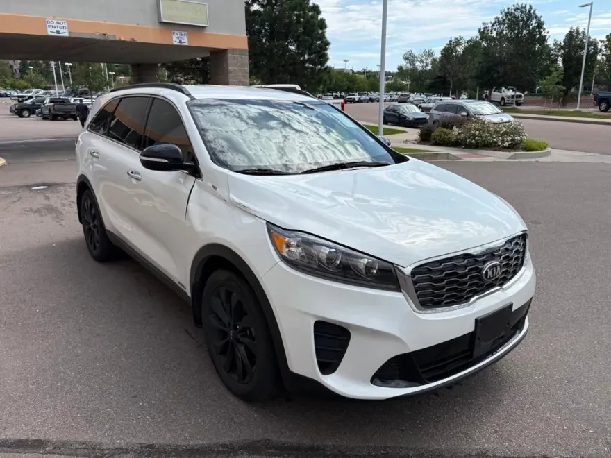 2020 Kia Sorento S photo 1