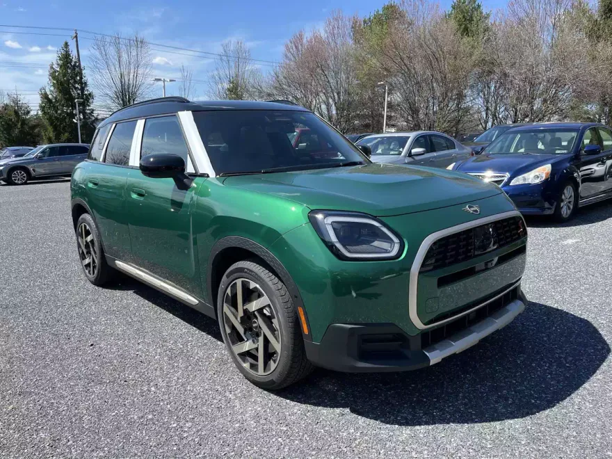 2025 Mini Cooper S ALL4 photo 1