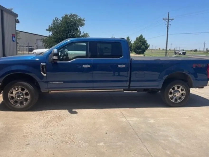 2022 Ford F-350 King Ranch photo 1