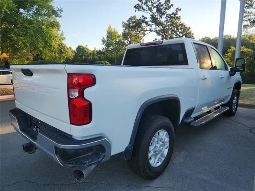 2024 Chevrolet Silverado 2500HD LT photo 1
