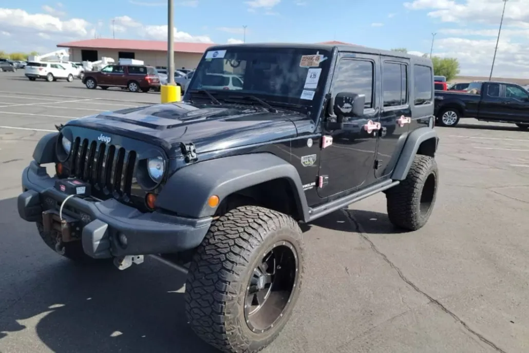 2012 Jeep Wrangler Unlimited Call of Duty: MW3 Edition photo 1