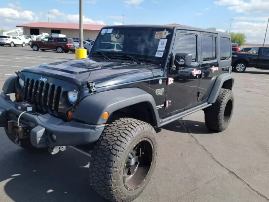 2012 Jeep Wrangler Unlimited Call of Duty: MW3 Edition photo 1