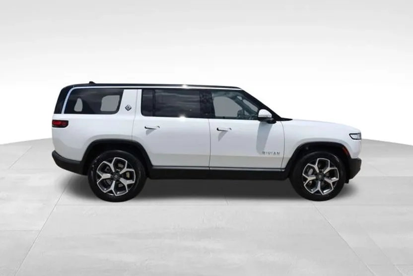 2024 Rivian R1S Adventure photo 1