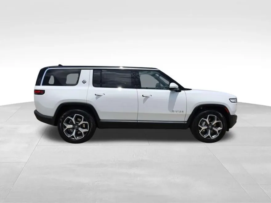 2024 Rivian R1S Adventure photo 1