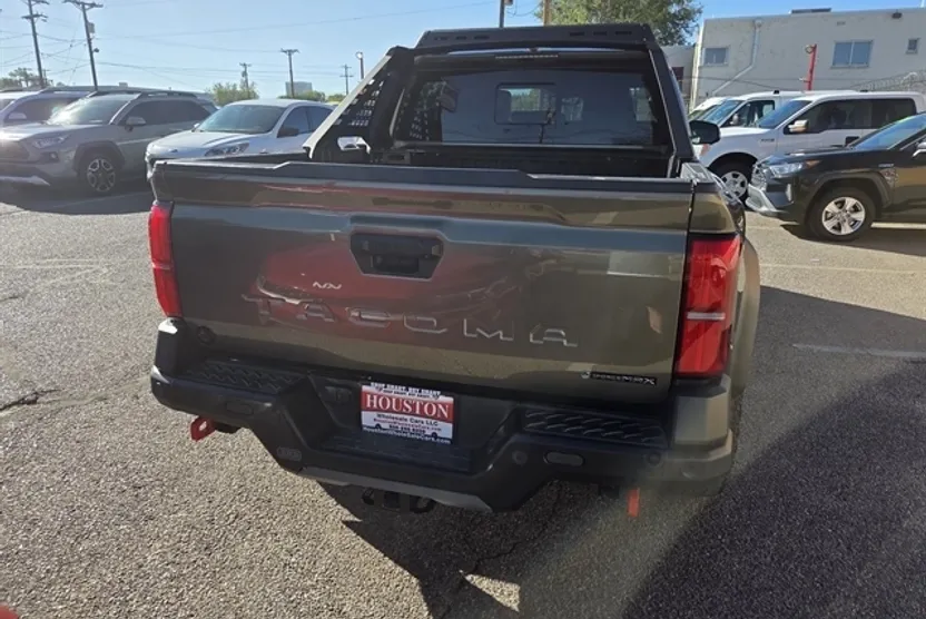 2024 Toyota Tacoma 4x4 Trailhunter photo 1