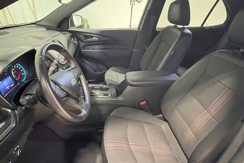 2022 Chevrolet Equinox RS photo 1