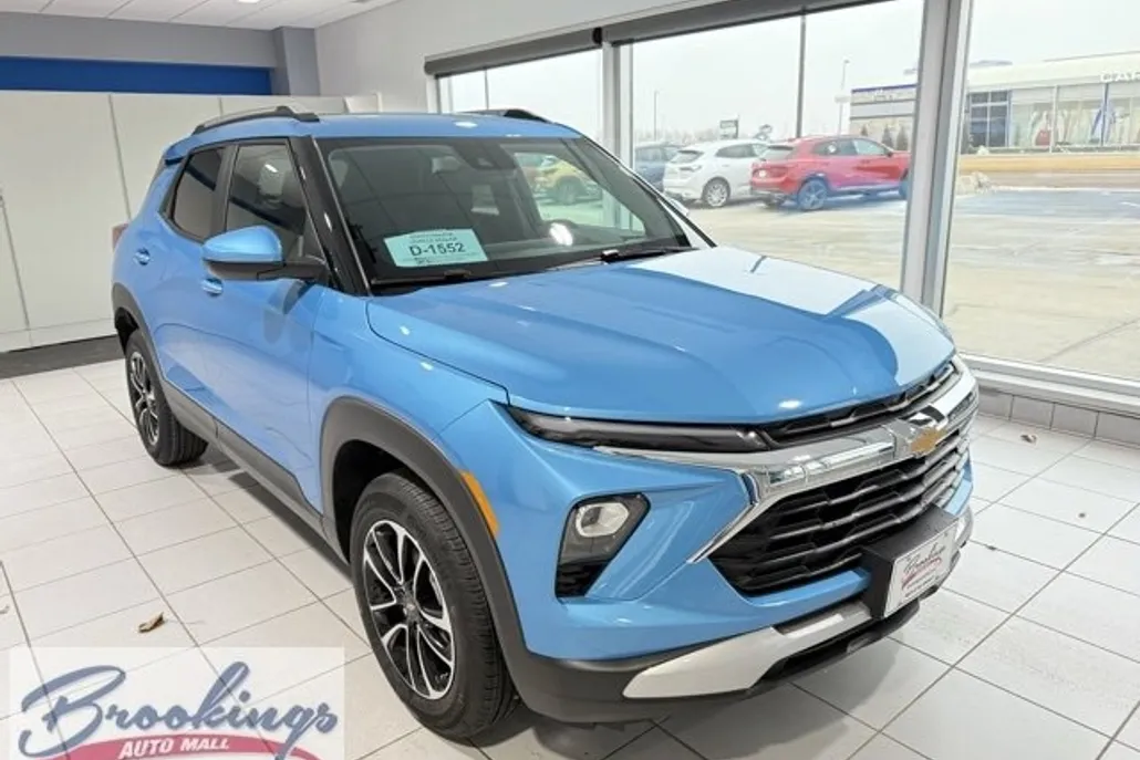 2025 Chevrolet Trailblazer LT photo 1