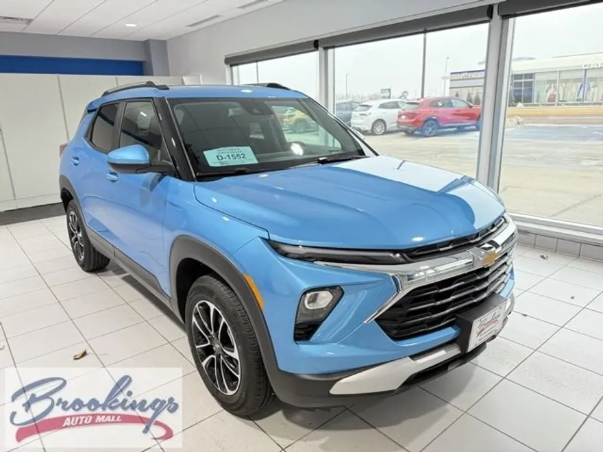 2025 Chevrolet Trailblazer LT photo 1
