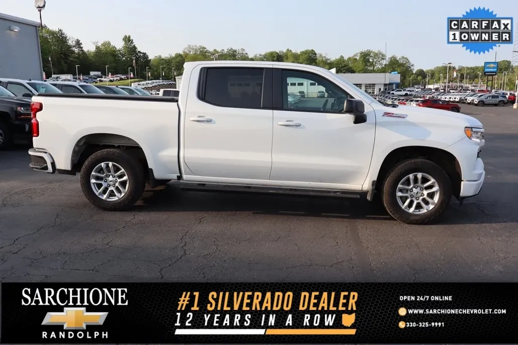 2023 Chevrolet Silverado 1500 RST photo 1