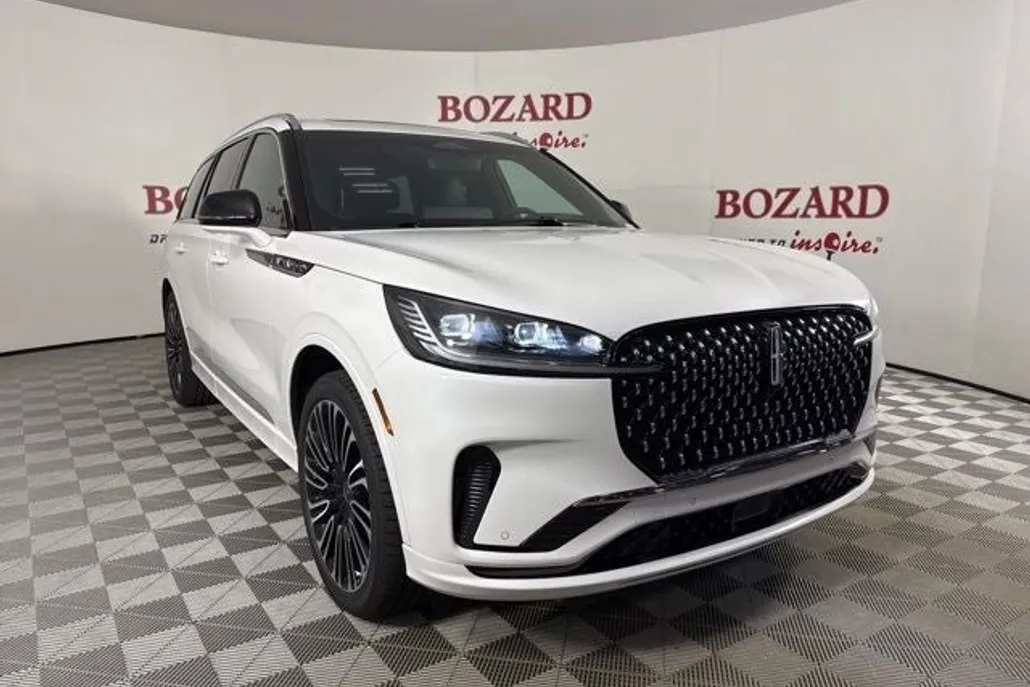 2025 Lincoln Aviator Black Label photo 1