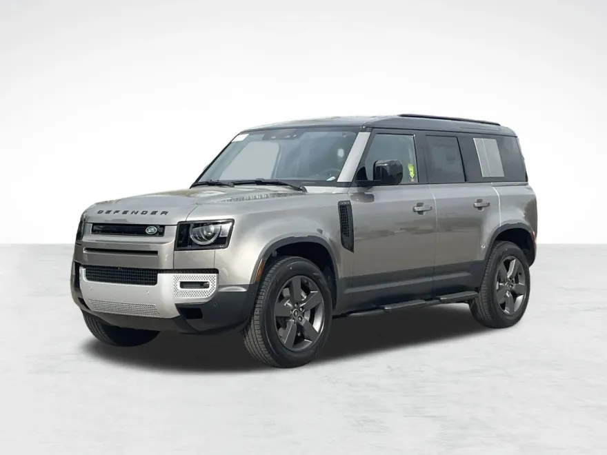 2025 Land Rover Defender 110 S photo 1