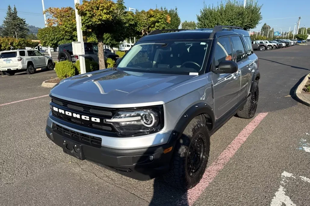 2021 Ford Bronco Sport Outer Banks photo 1