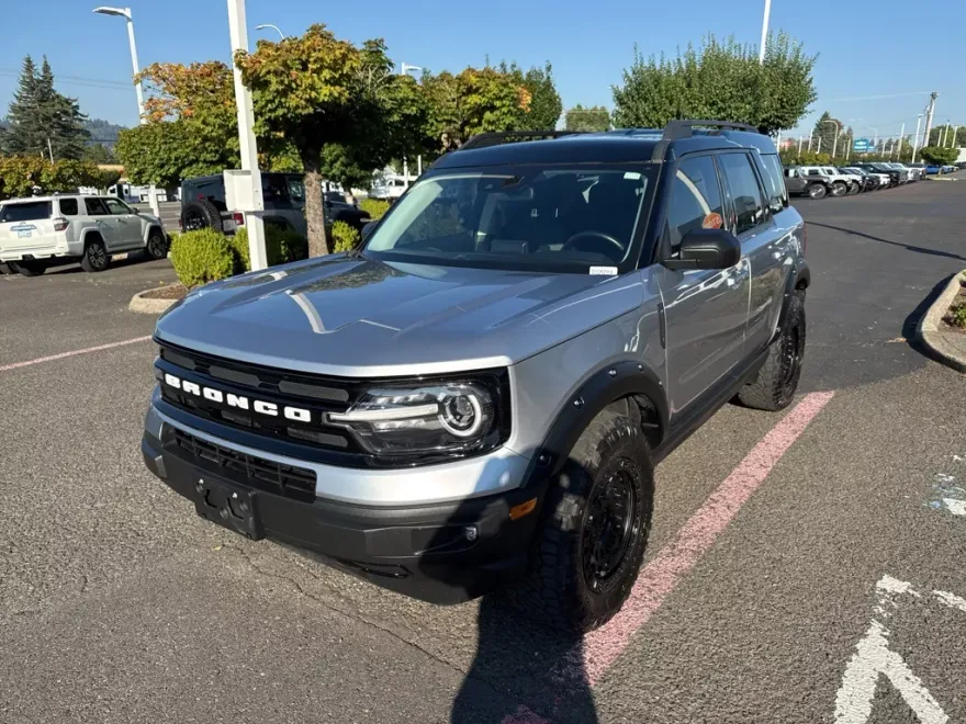2021 Ford Bronco Sport Outer Banks photo 1