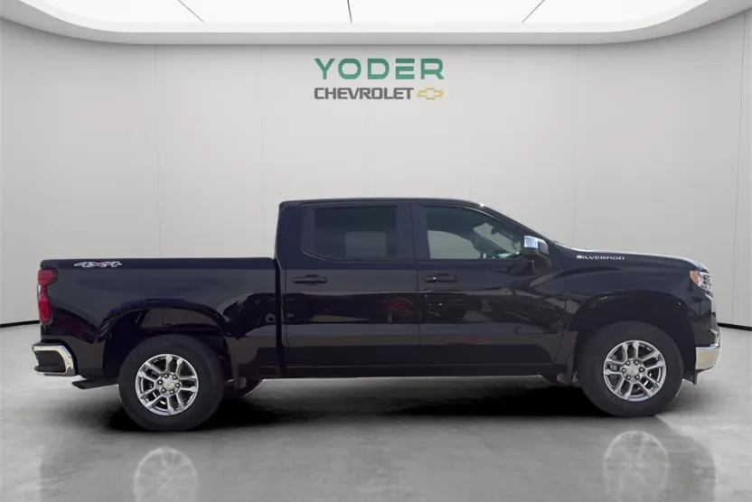 2025 Chevrolet Silverado 1500 LT photo 1