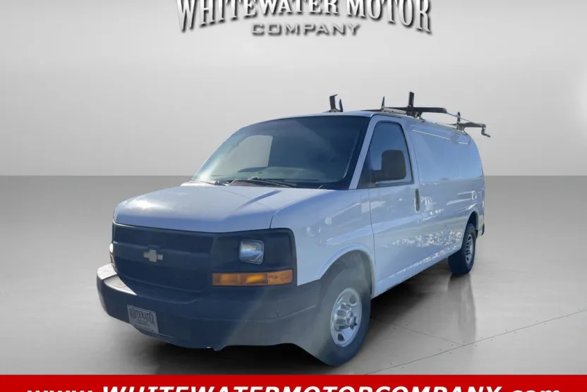 2017 Chevrolet Express 2500 Work Van photo 1