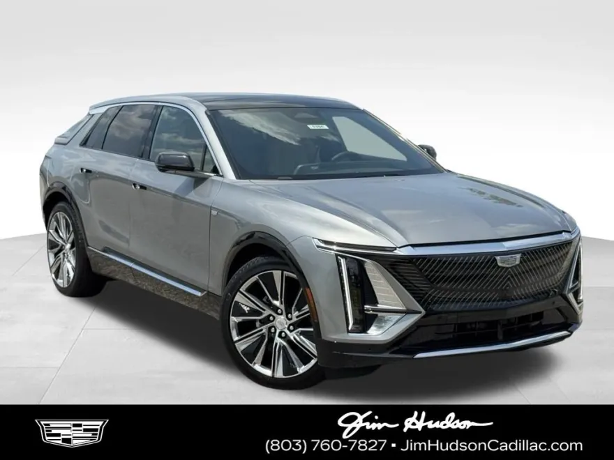2025 Cadillac Lyriq Luxury photo 1