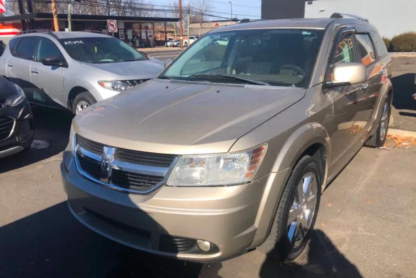 2009 Dodge Journey R/T photo 1