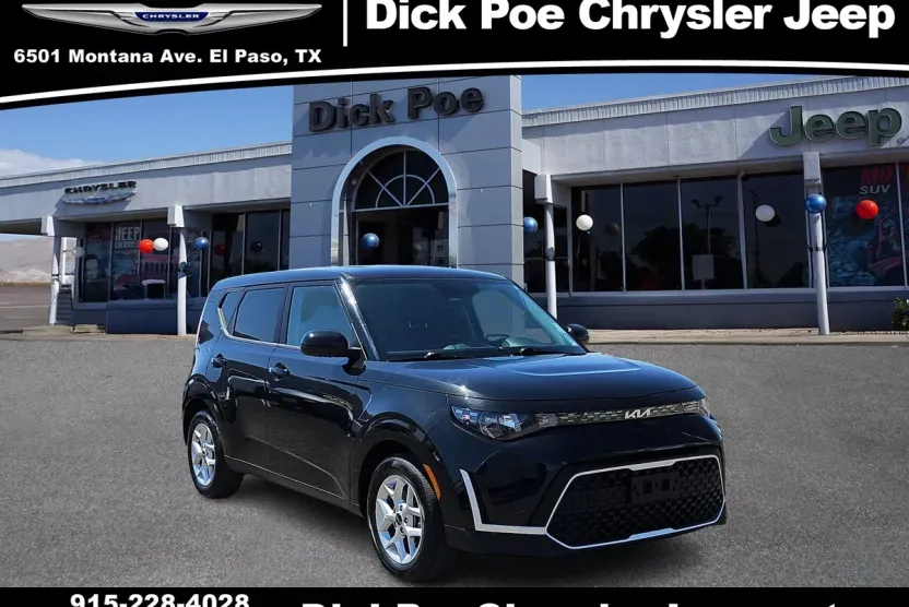 2023 Kia Soul LX photo 1