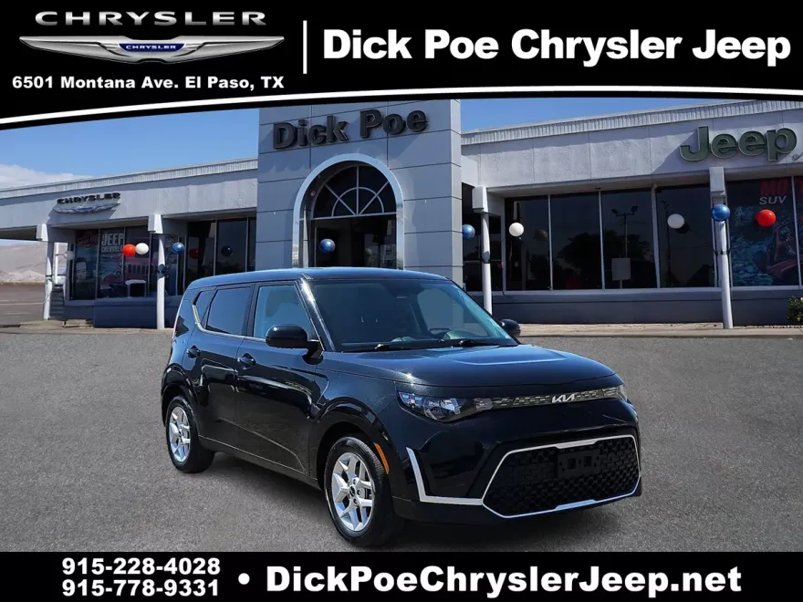 2023 Kia Soul LX photo 1