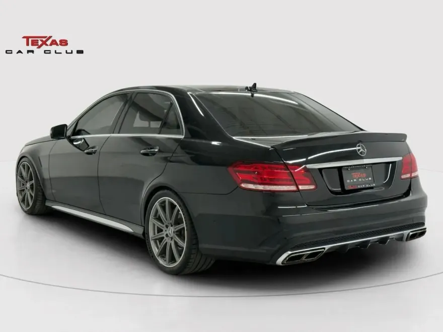 2015 Mercedes Benz E 63 AMG 4MATIC Sedan photo 1
