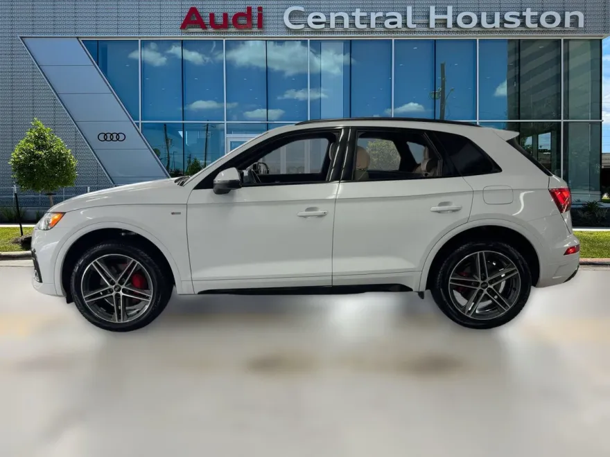 2024 Audi Q5 S line Premium Plus photo 1