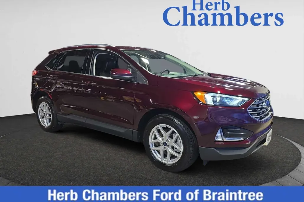 2022 Ford Edge SEL photo 1