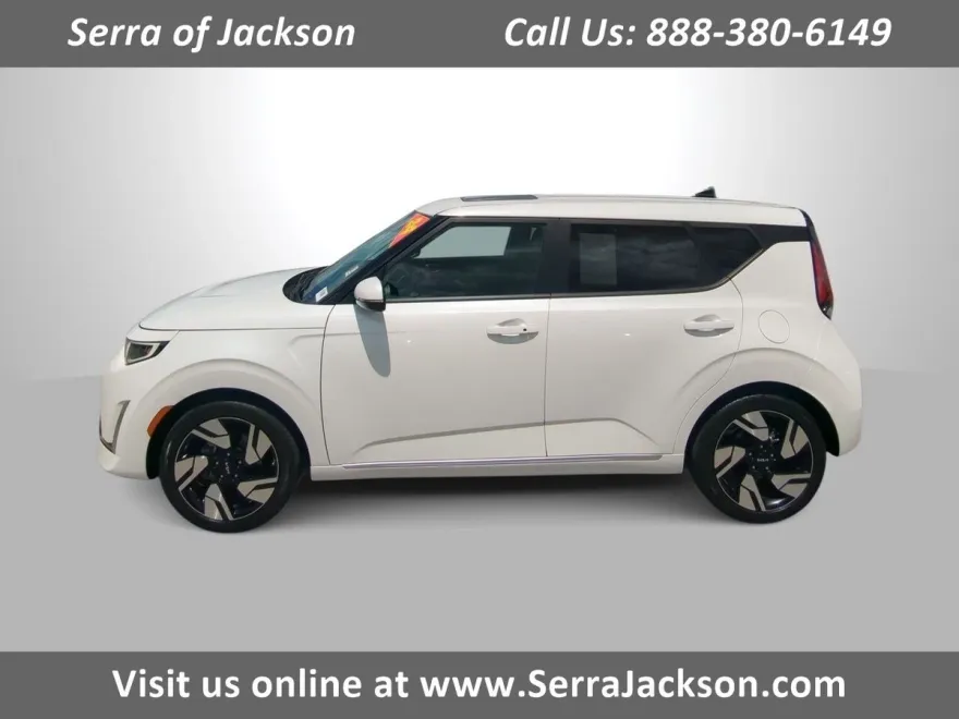 2024 Kia Soul GT-Line photo 1