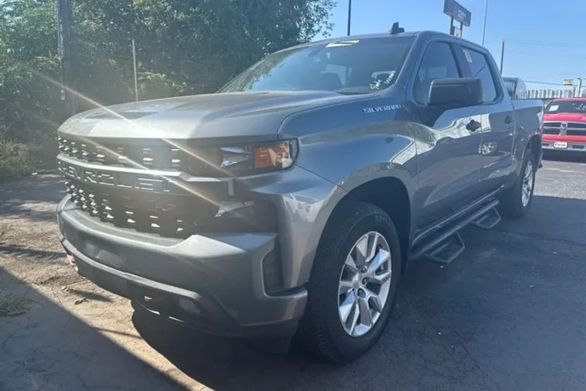 2021 Chevrolet Silverado 1500 Custom photo 1