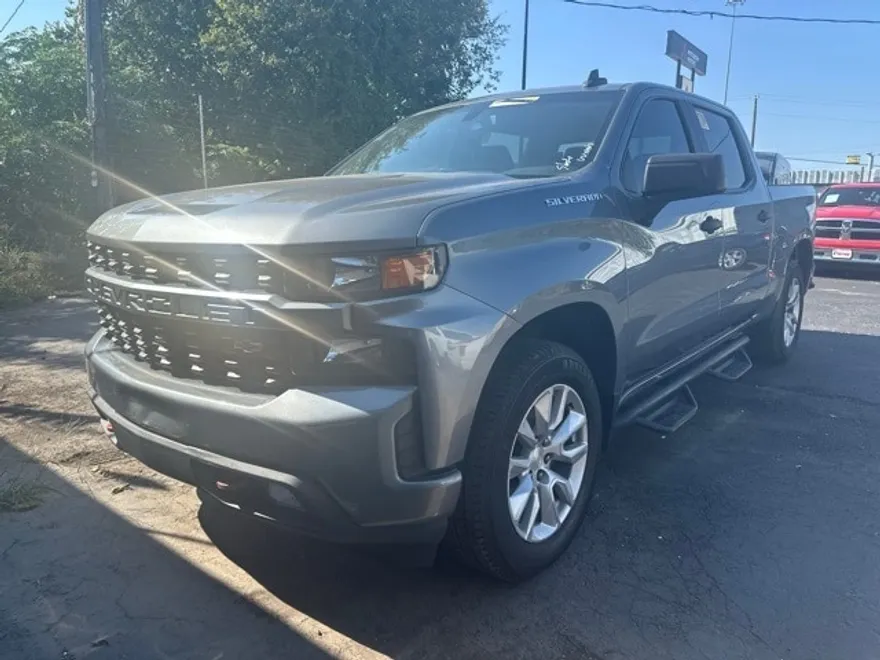 2021 Chevrolet Silverado 1500 Custom photo 1