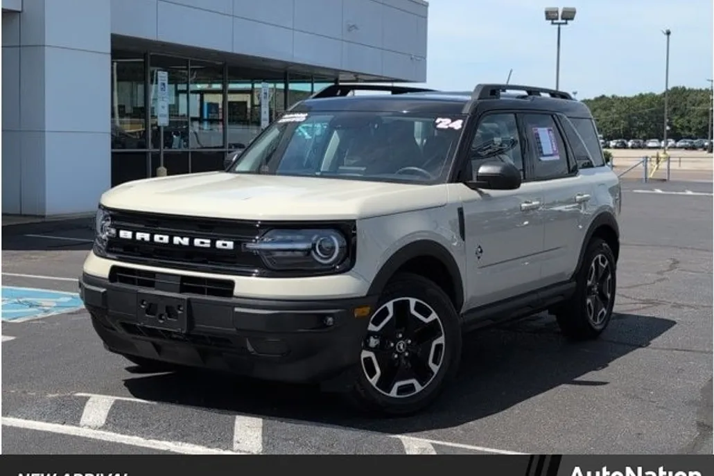 2024 Ford Bronco Sport Outer Banks photo 1