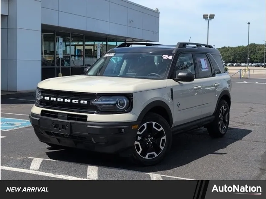 2024 Ford Bronco Sport Outer Banks photo 1