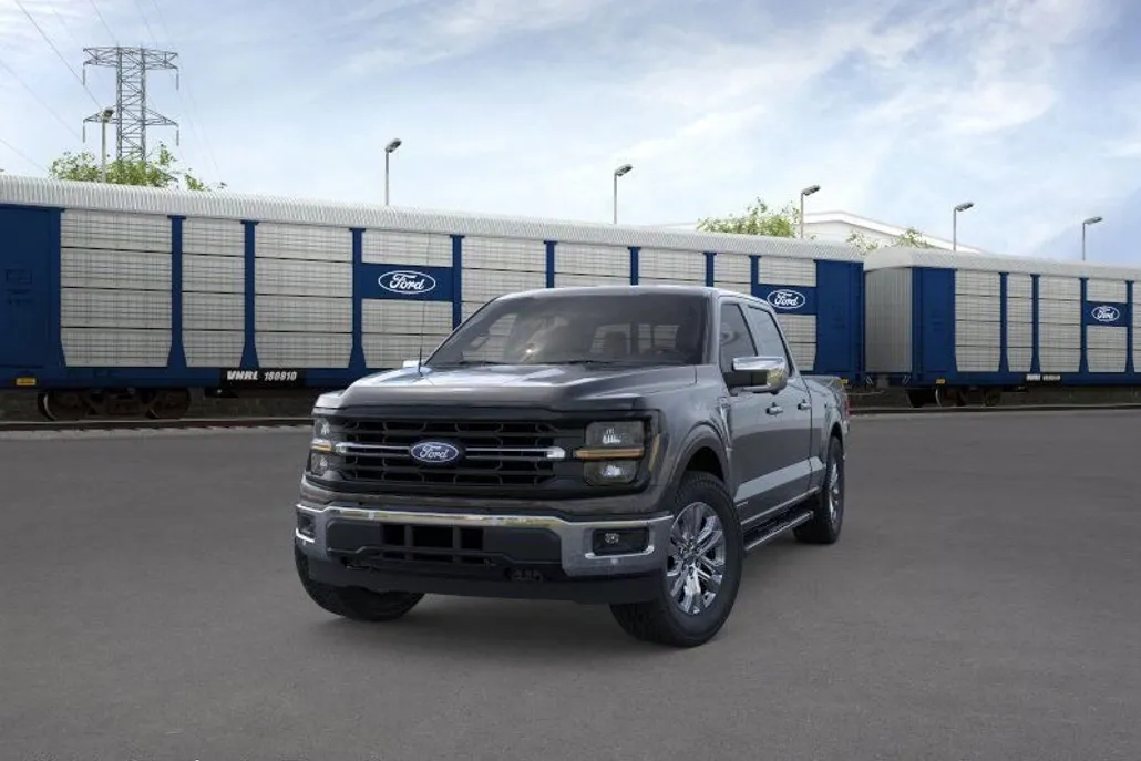 2025 Ford F-150 XLT photo 1