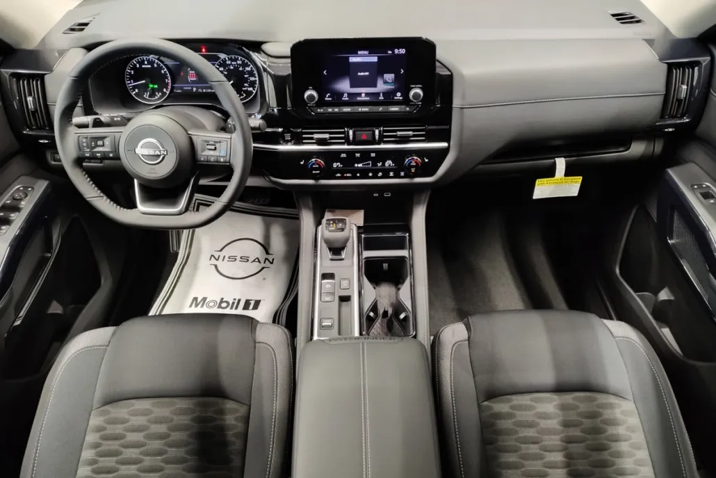 2025 Nissan Pathfinder SV photo 1