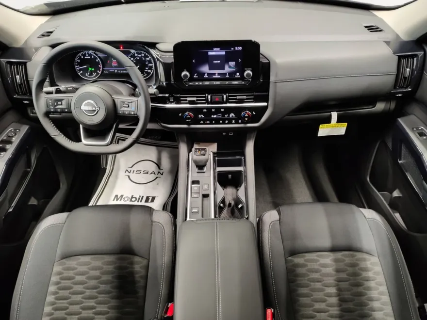 2025 Nissan Pathfinder SV photo 1