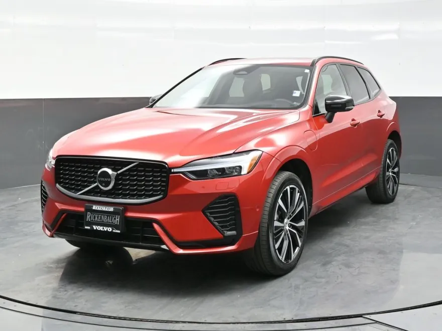 2023 Volvo XC60 T8 Ultimate photo 1