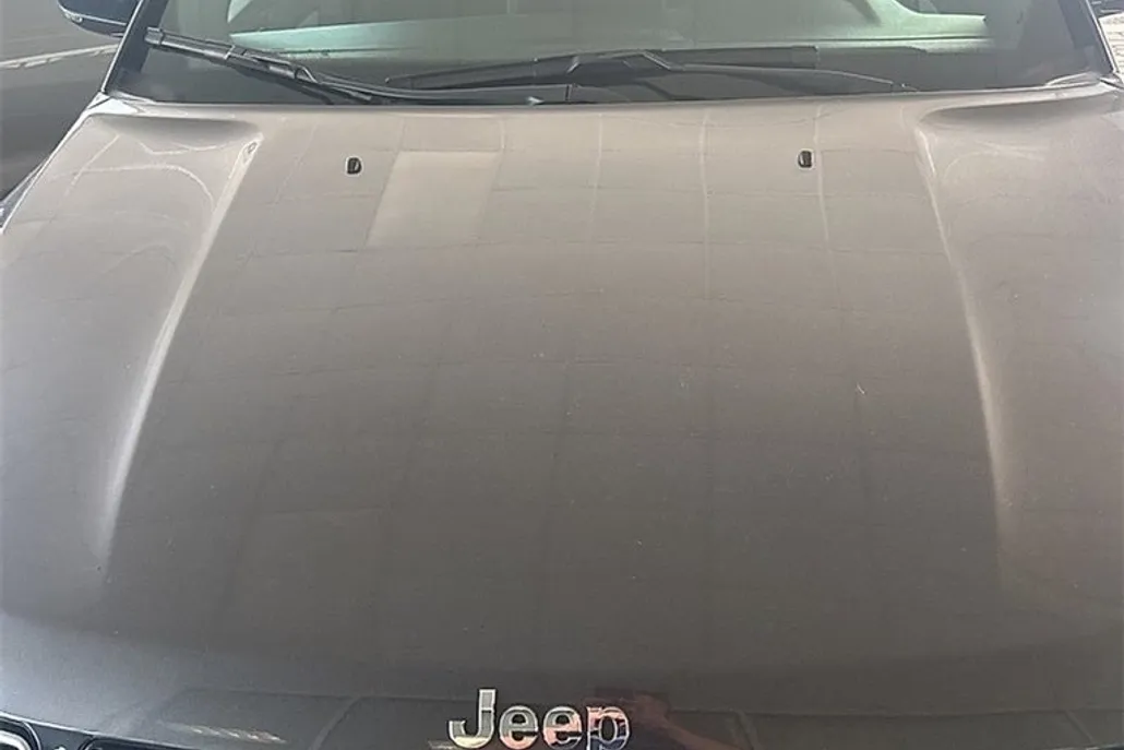 2023 Jeep Compass Limited photo 1
