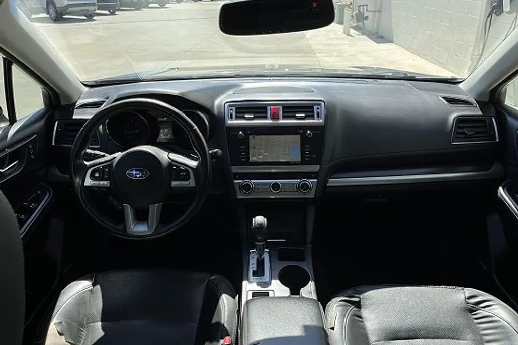 2015 Subaru Legacy 2.5i Limited photo 1
