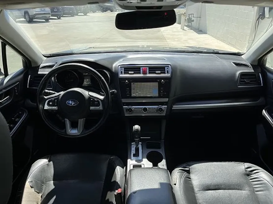 2015 Subaru Legacy 2.5i Limited photo 1